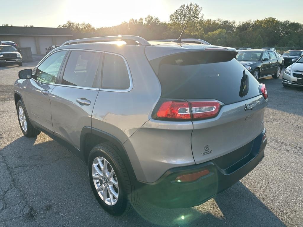 Jeep Cherokee Latitude FWD 2015