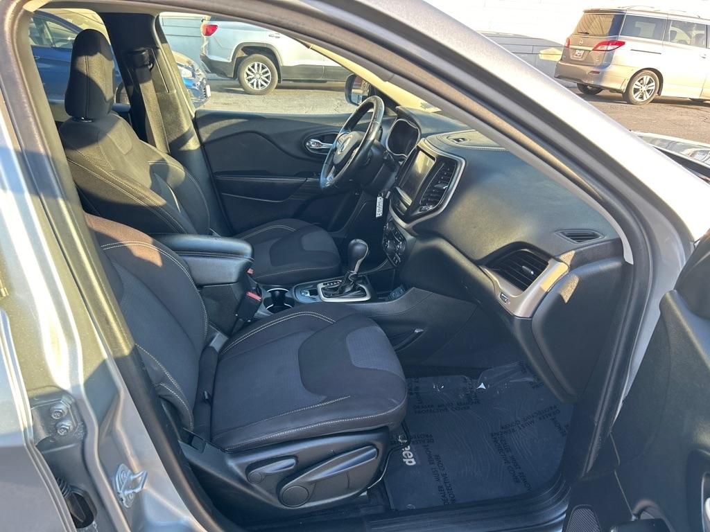 Jeep Cherokee Latitude FWD 2015