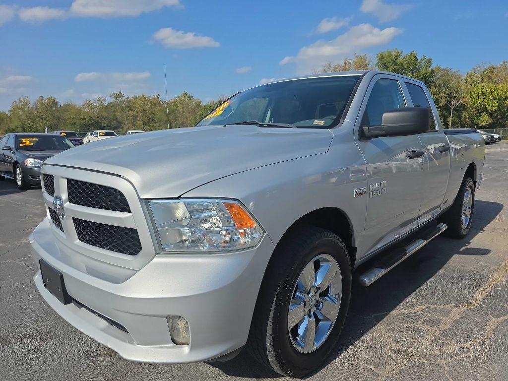 RAM 1500 Tradesman Quad Cab 4WD 2018