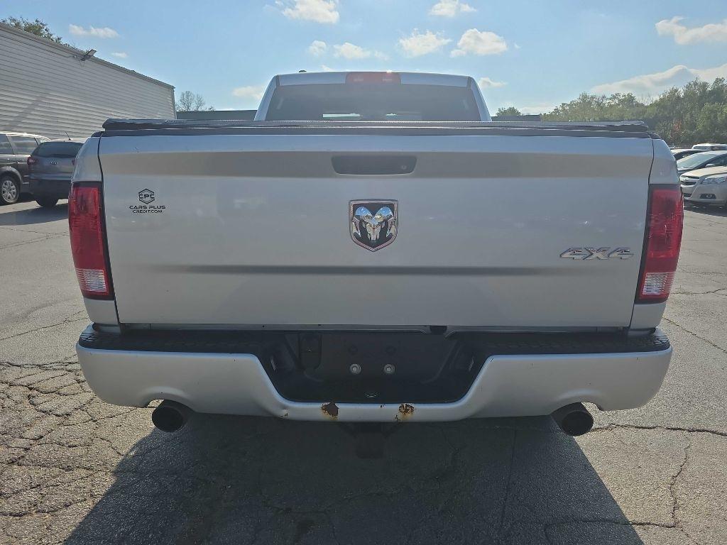 RAM 1500 Tradesman Quad Cab 4WD 2018