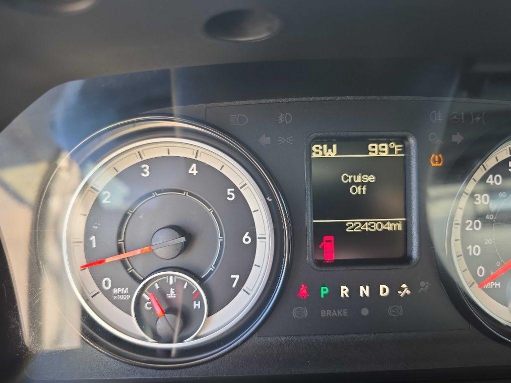 RAM 1500 Tradesman Quad Cab 4WD 2018