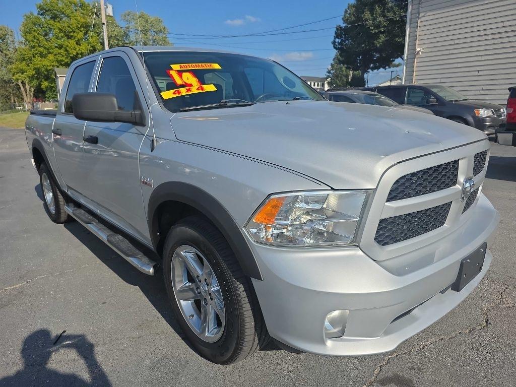 RAM 1500 Tradesman Crew Cab SWB 4WD 2014