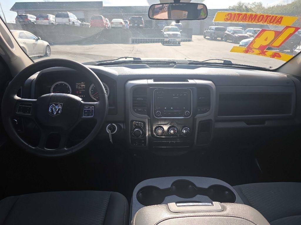 RAM 1500 Tradesman Crew Cab SWB 4WD 2014
