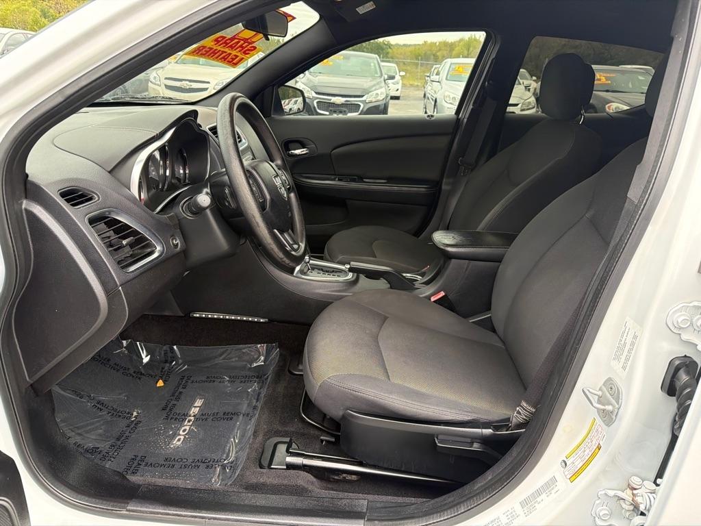 Dodge Avenger Base 2012