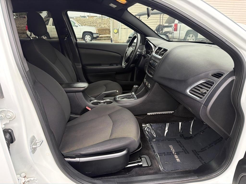 Dodge Avenger Base 2012