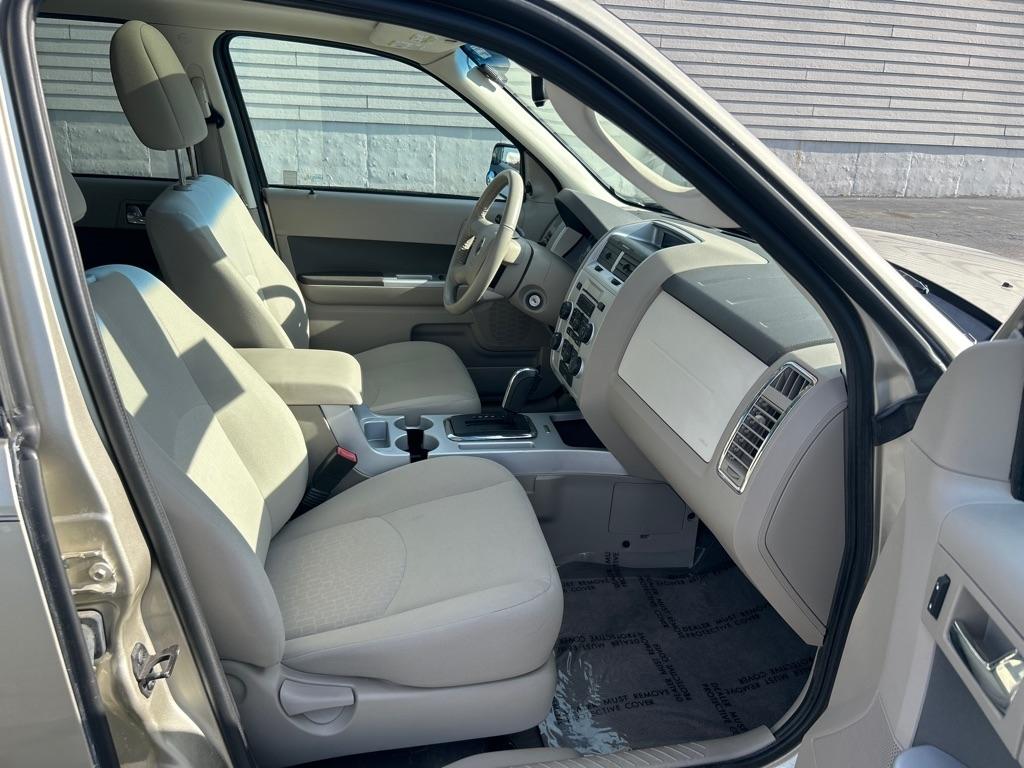 Mercury Mariner I4 2WD 2010