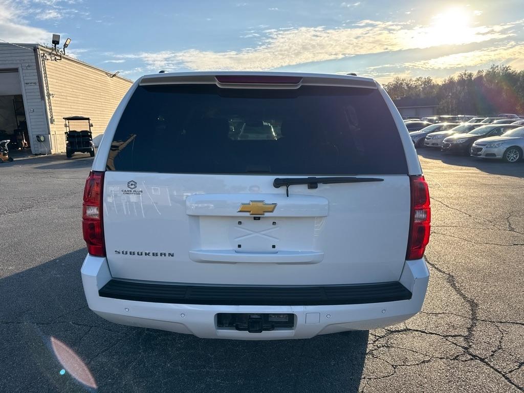 Chevrolet Suburban LS 1500 2WD 2014
