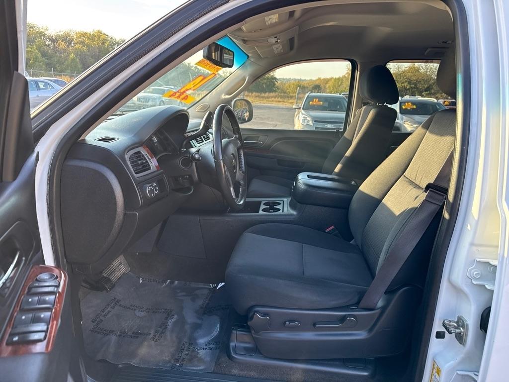 Chevrolet Suburban LS 1500 2WD 2014