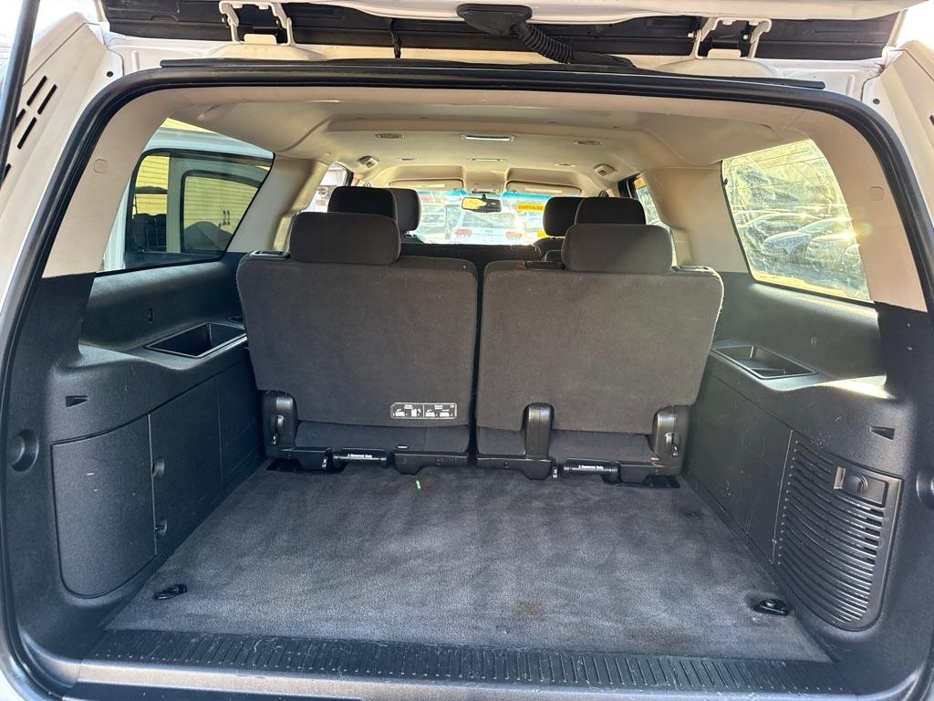 Chevrolet Suburban LS 1500 2WD 2014