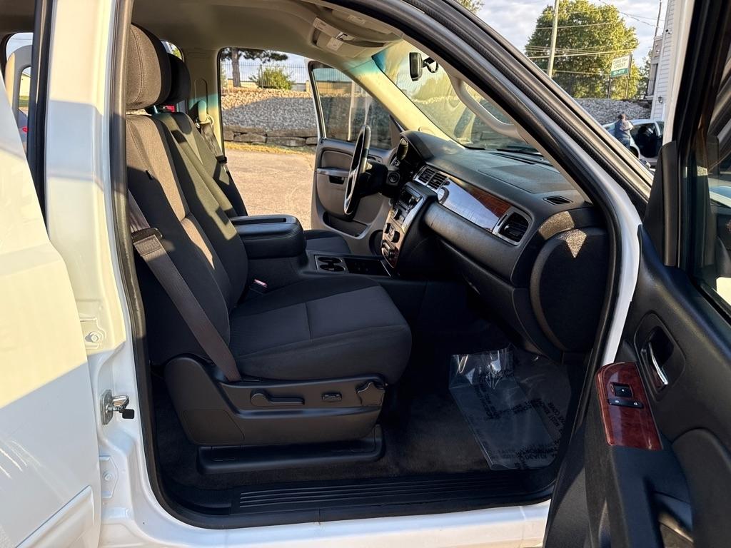 Chevrolet Suburban LS 1500 2WD 2014