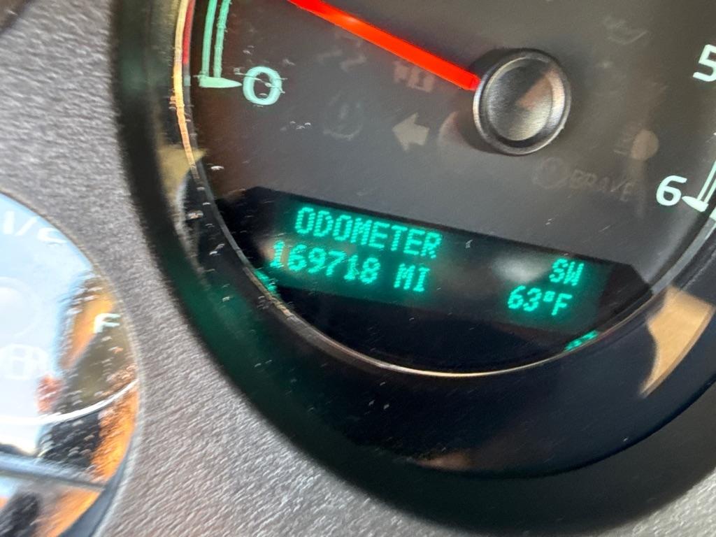 Chevrolet Suburban LS 1500 2WD 2014