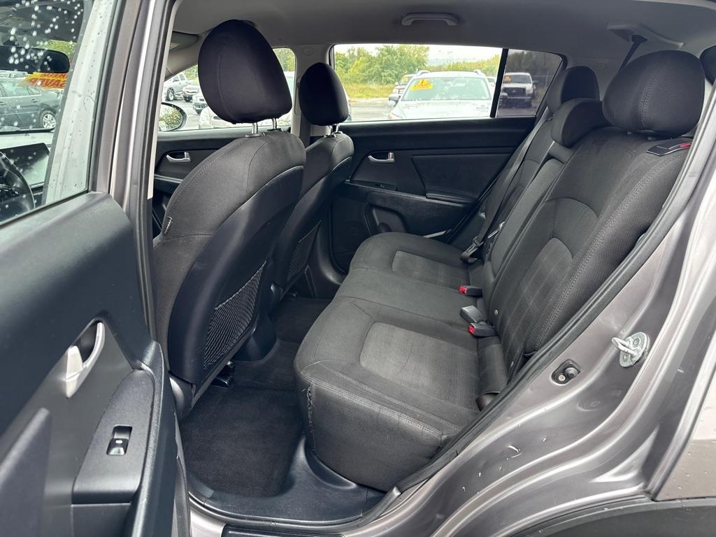Kia Sportage LX FWD 2011