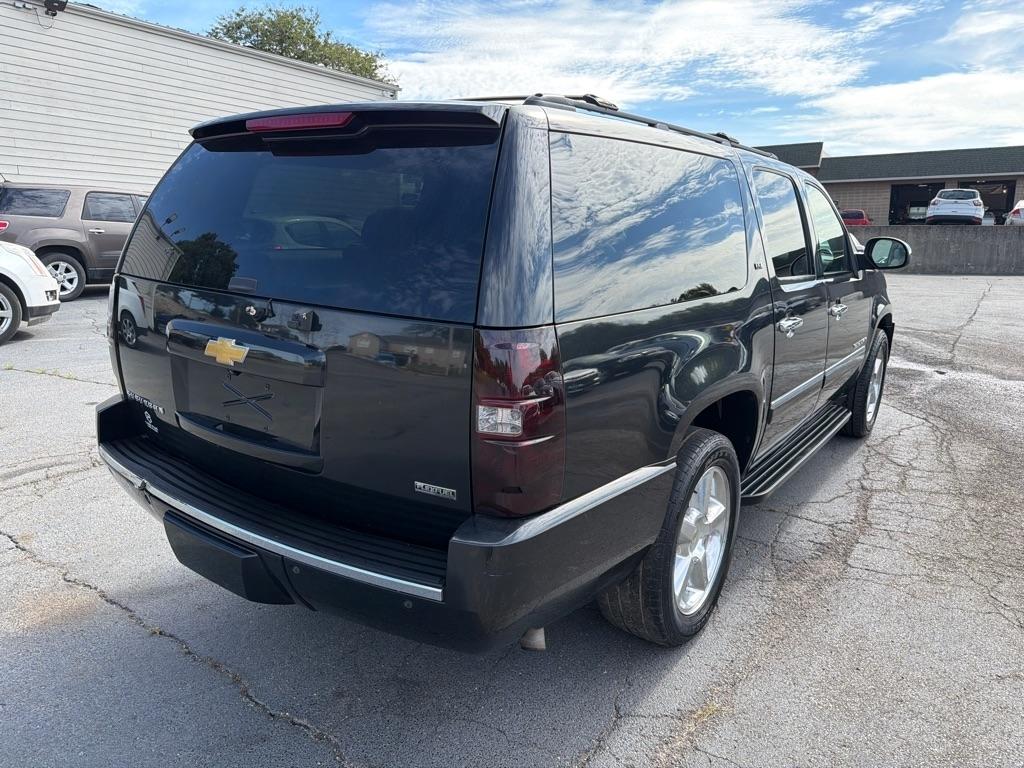 Chevrolet Suburban LTZ 1500 4WD 2011