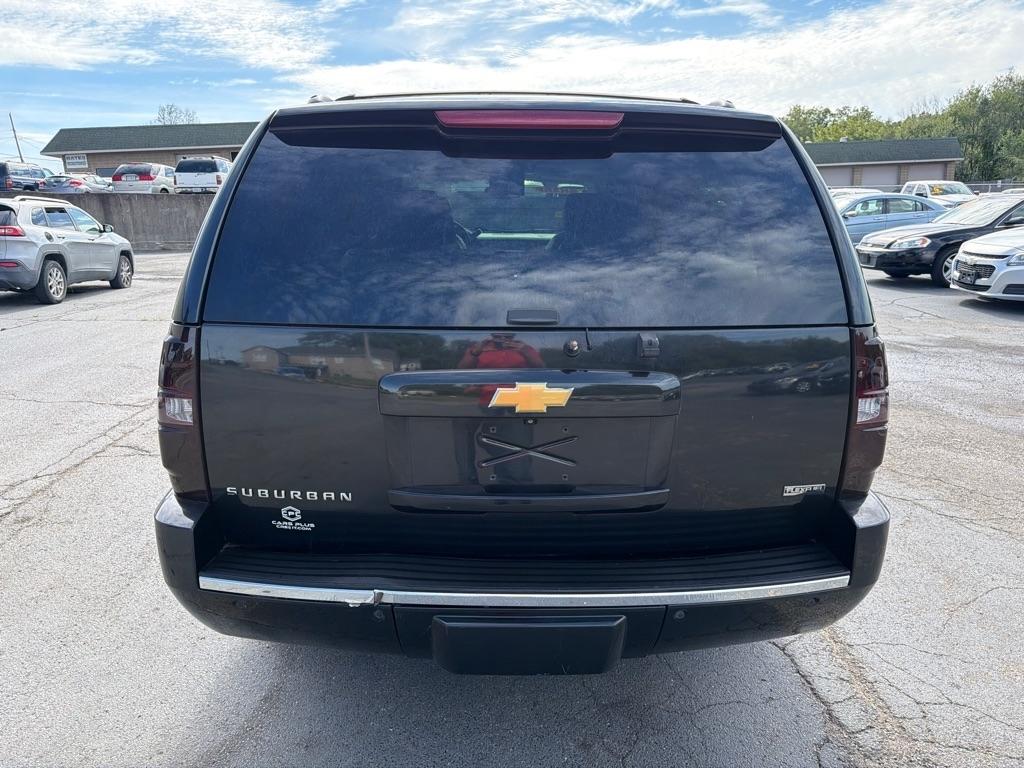 Chevrolet Suburban LTZ 1500 4WD 2011