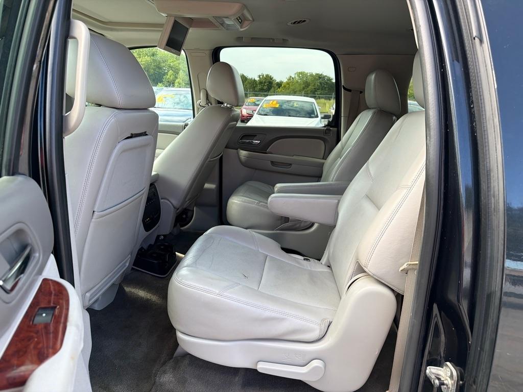 Chevrolet Suburban LTZ 1500 4WD 2011