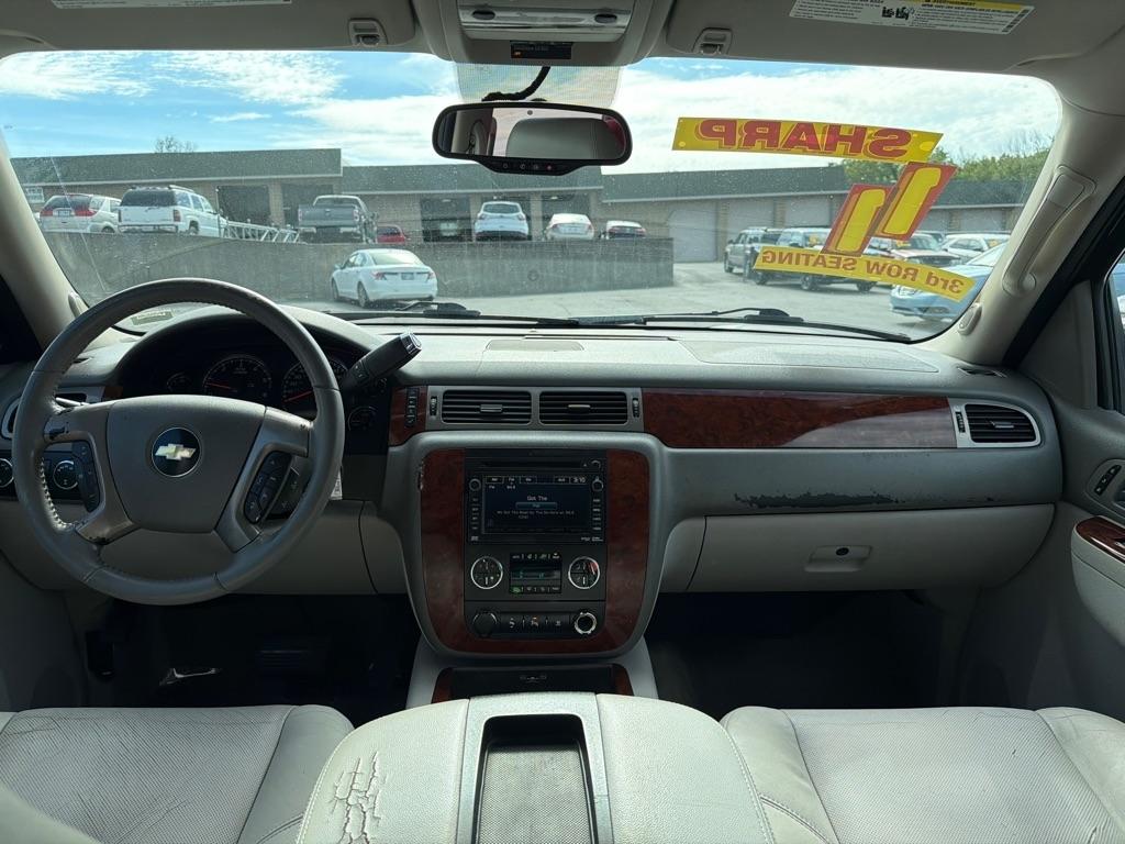 Chevrolet Suburban LTZ 1500 4WD 2011