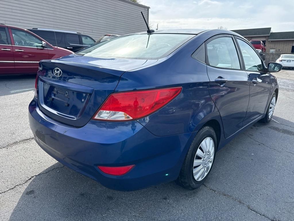 Hyundai Accent SE 4-Door 6A 2016