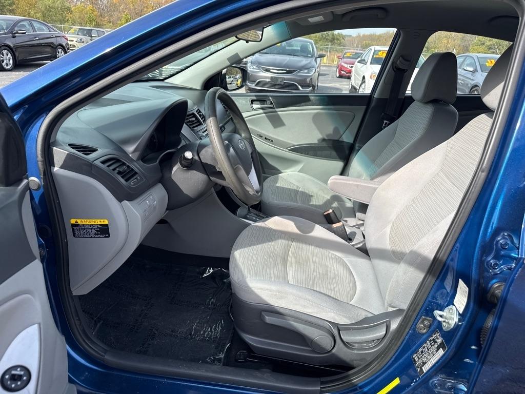 Hyundai Accent SE 4-Door 6A 2016