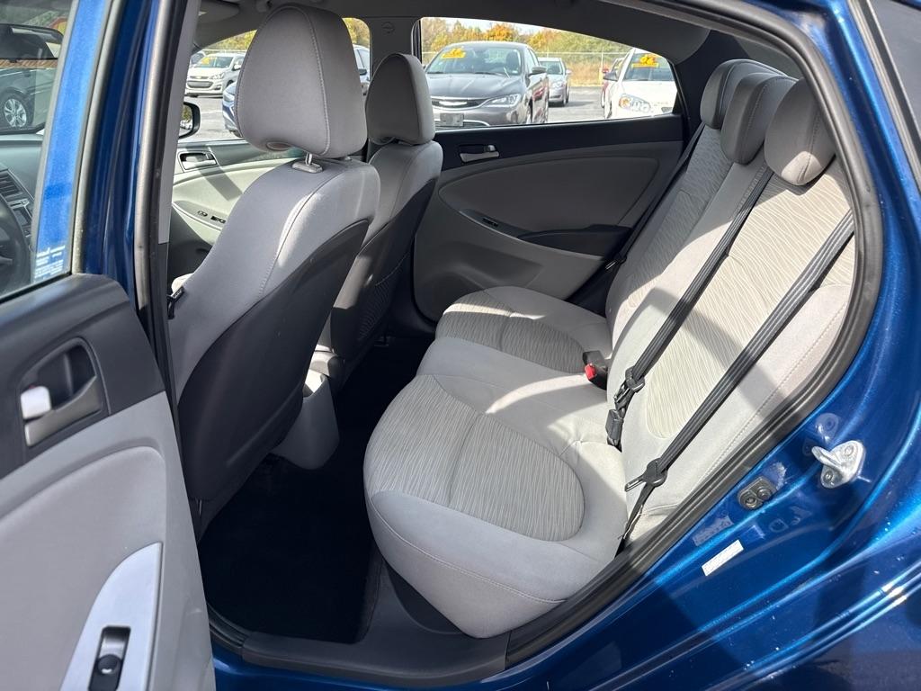 Hyundai Accent SE 4-Door 6A 2016