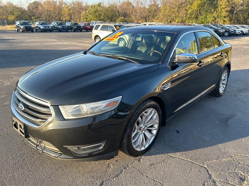 Ford Taurus Limited FWD 2014