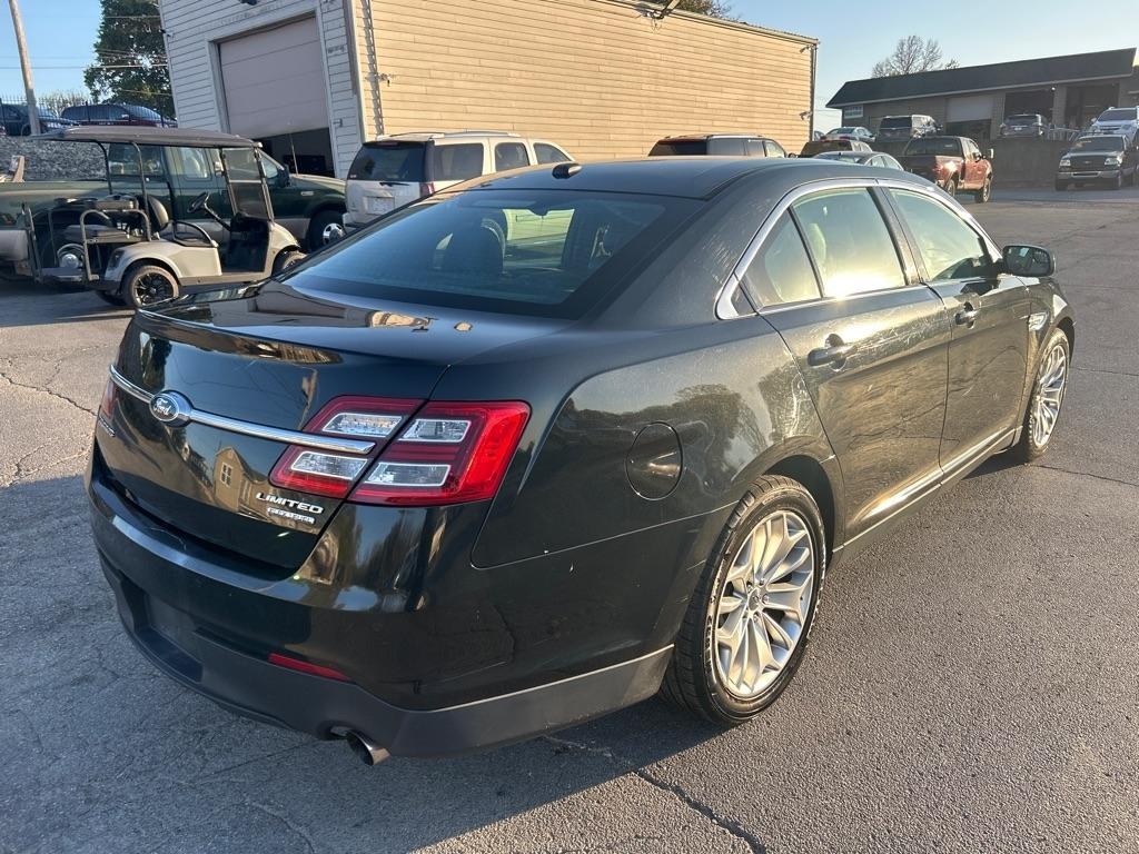 Ford Taurus Limited FWD 2014
