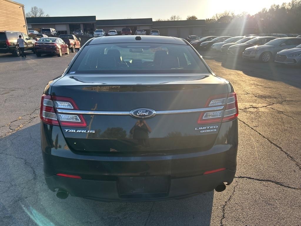 Ford Taurus Limited FWD 2014
