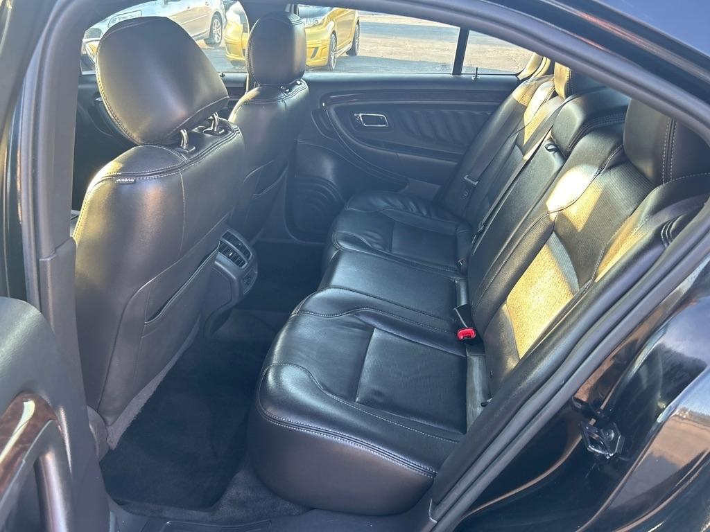 Ford Taurus Limited FWD 2014