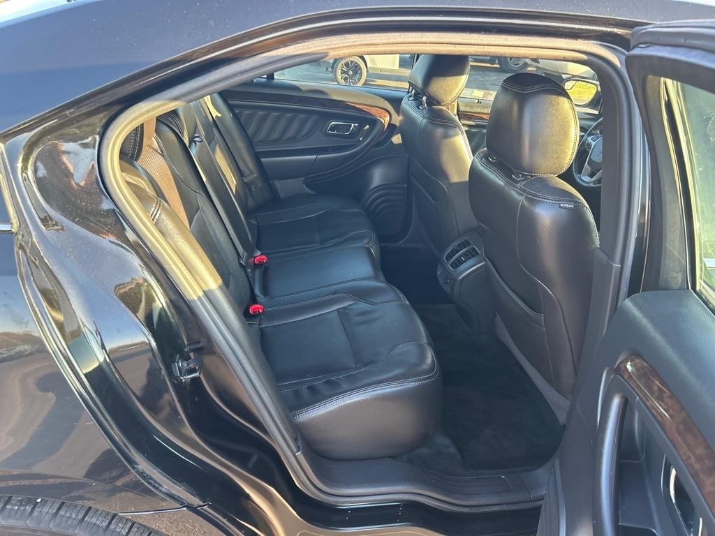 Ford Taurus Limited FWD 2014