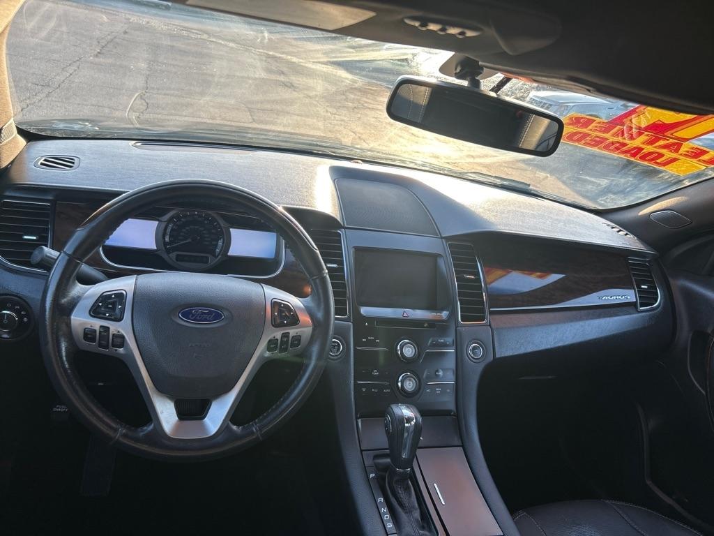 Ford Taurus Limited FWD 2014