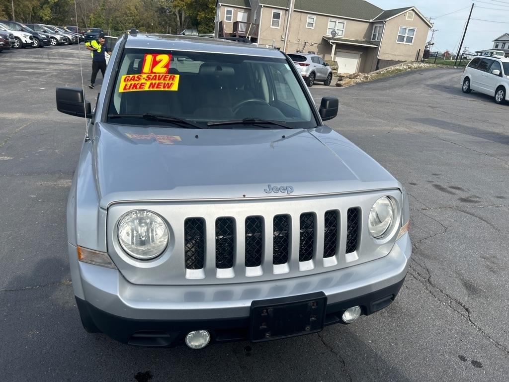 Jeep Patriot Latitude 2WD 2012