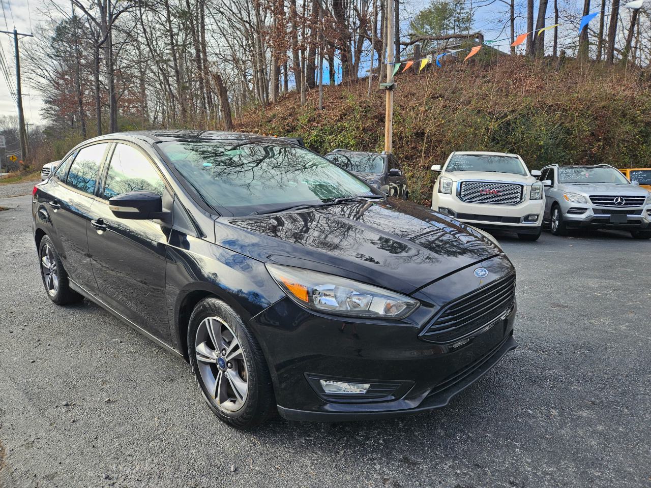 Ford Focus SE Sedan 2017