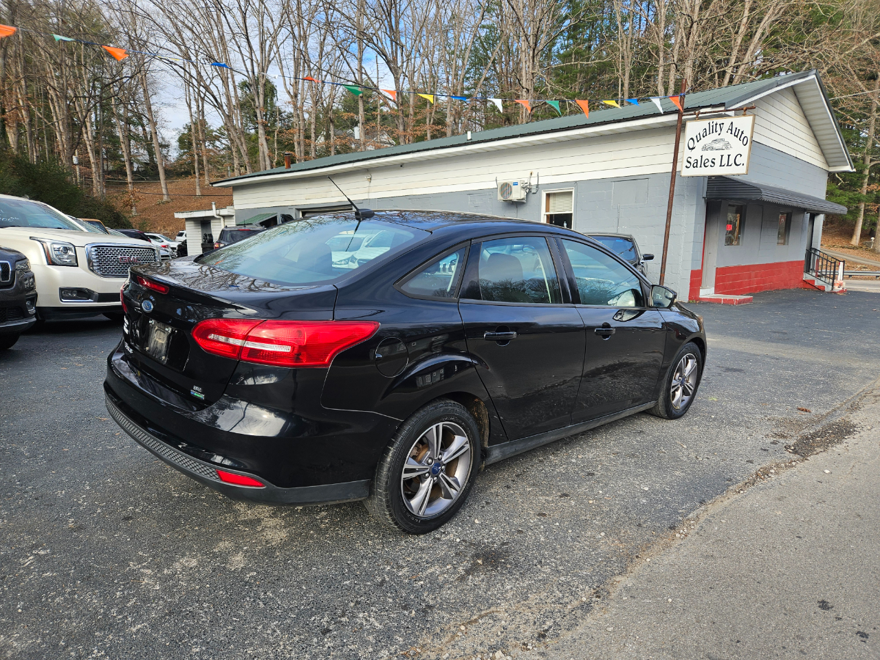 Ford Focus SE Sedan 2017