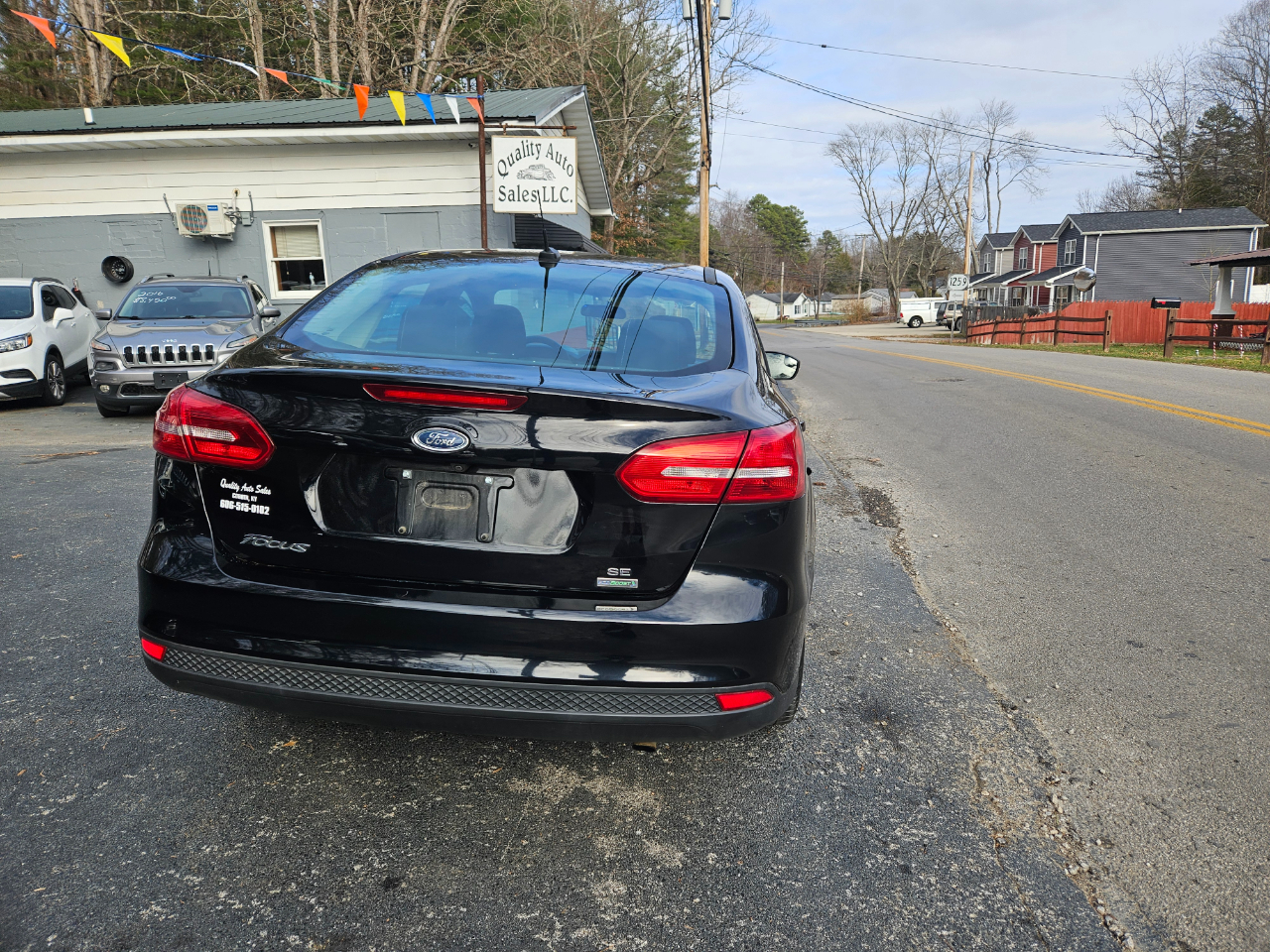 Ford Focus SE Sedan 2017