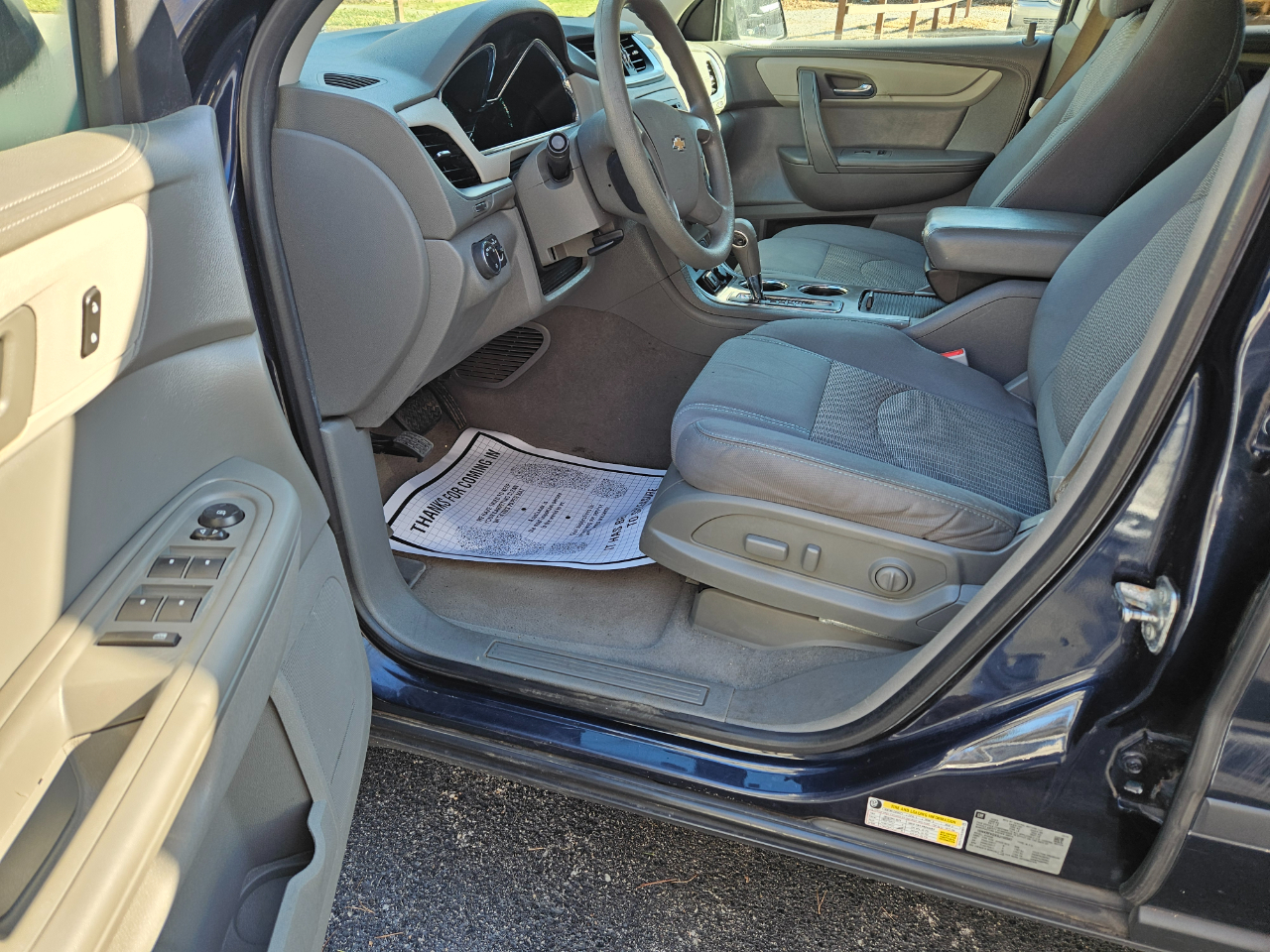 Chevrolet Traverse LS FWD 2016