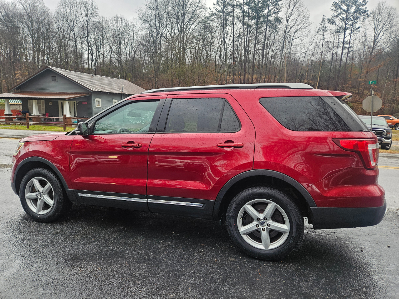 Ford Explorer XLT 4WD 2017