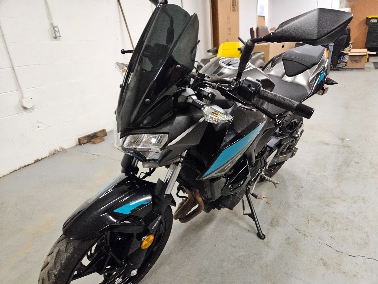 Kawasaki ER400 D  2023