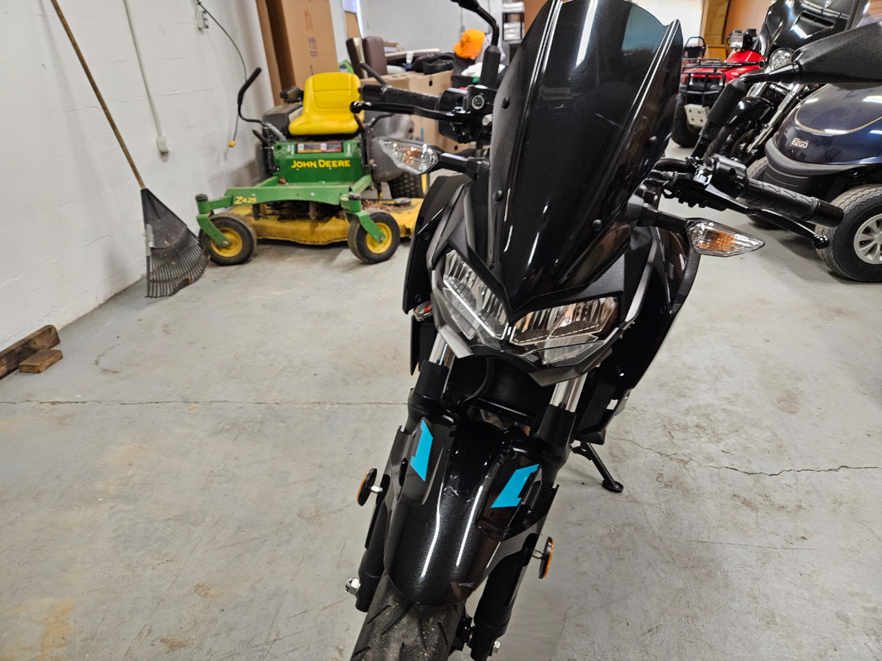 Kawasaki ER400 D  2023