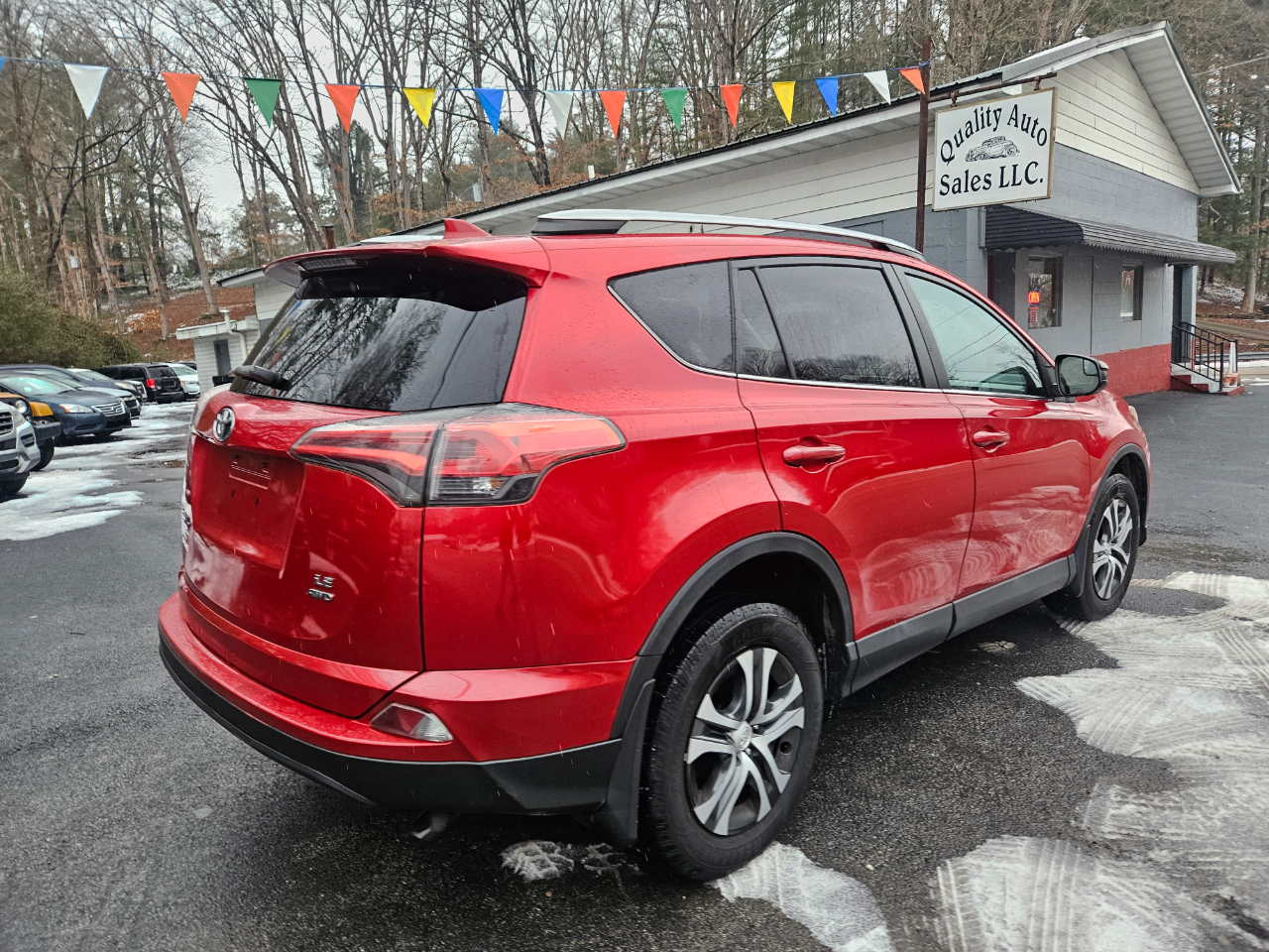 Toyota RAV4 LE AWD 2017