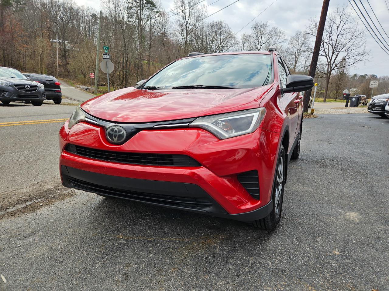Toyota RAV4 LE AWD 2017
