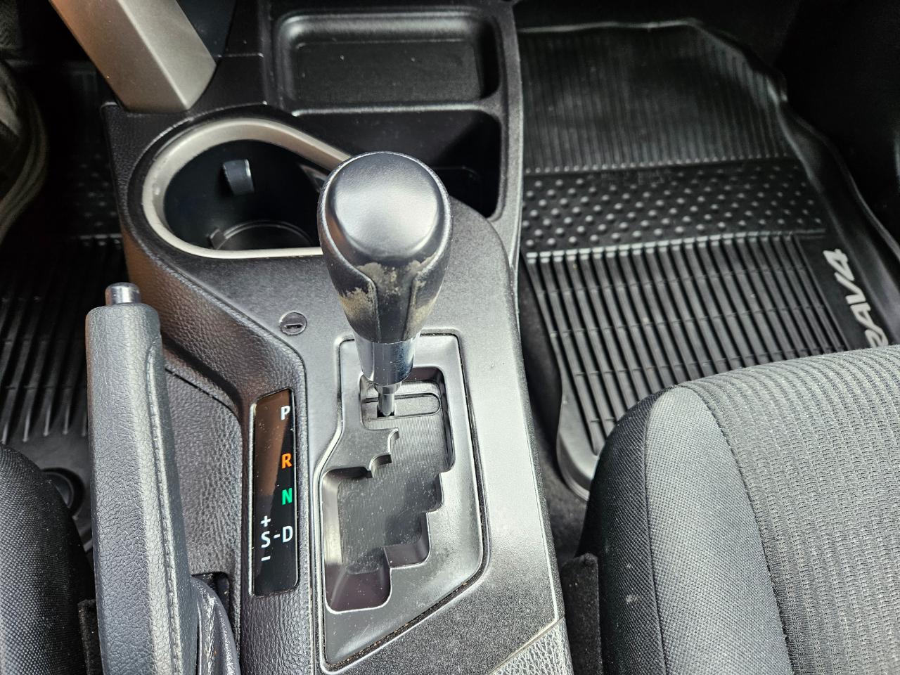 Toyota RAV4 LE AWD 2017