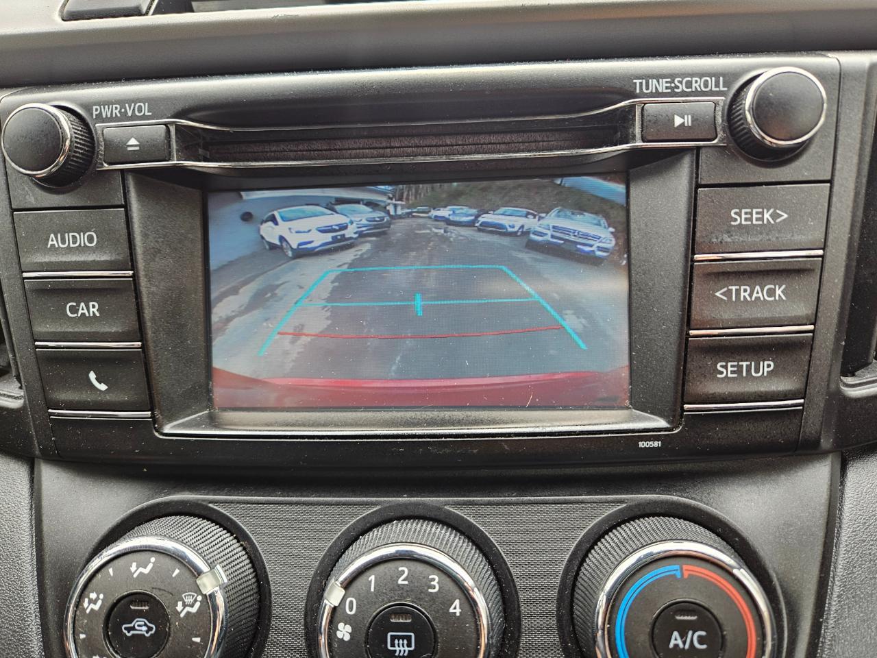 Toyota RAV4 LE AWD 2017