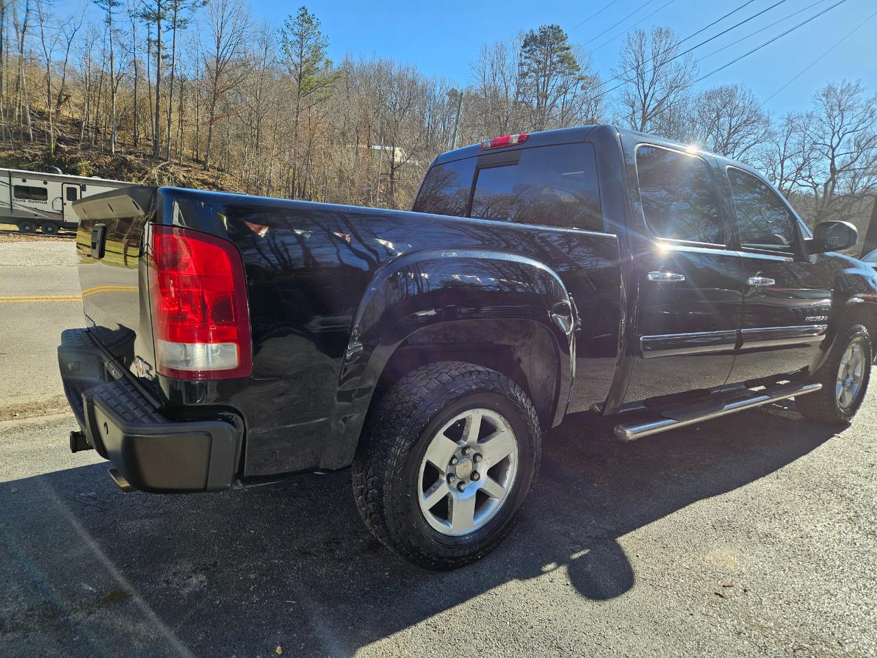 GMC Sierra 1500 Denali Crew Cab AWD 2007