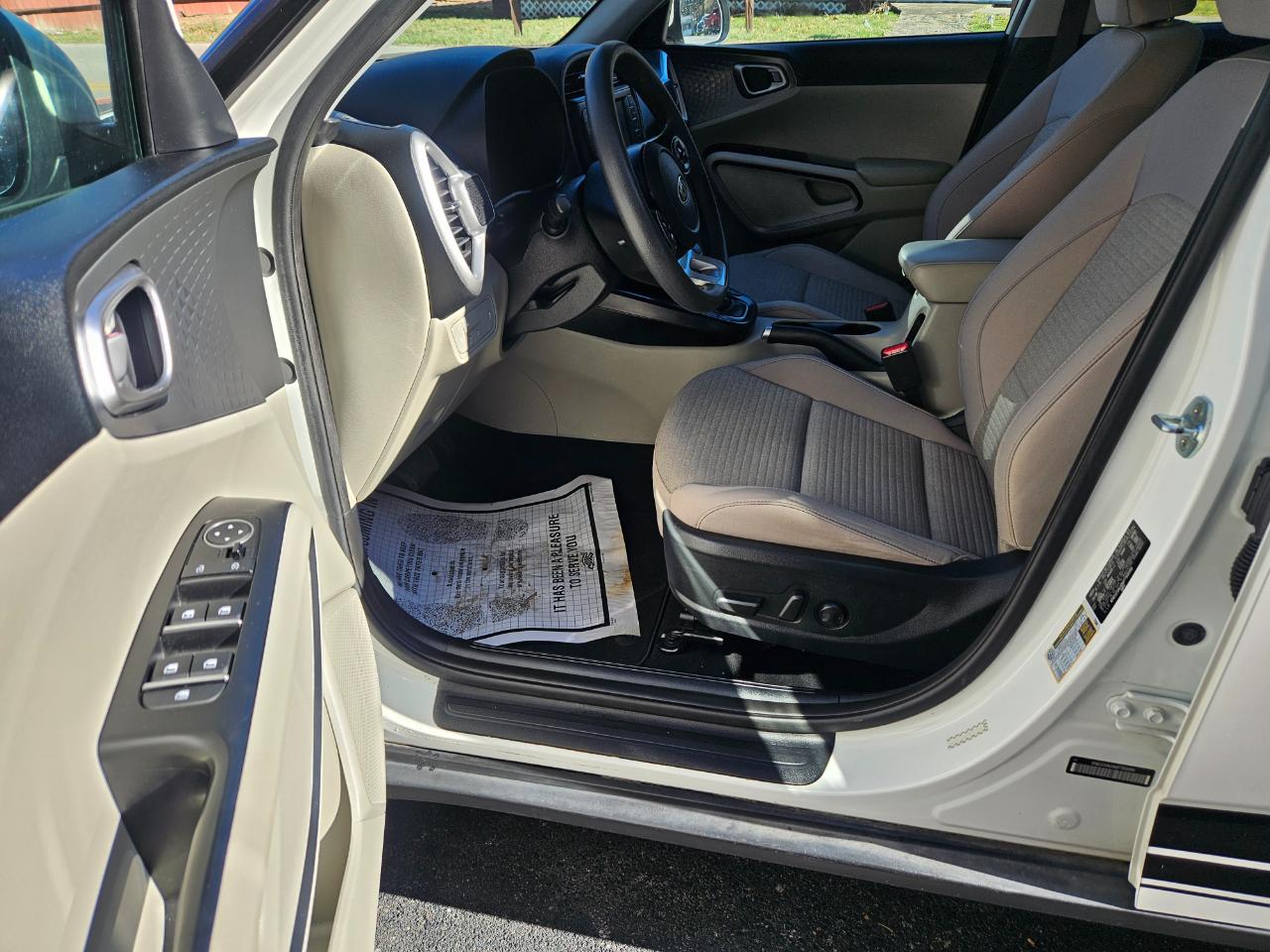 Kia Soul LX CVT 2021