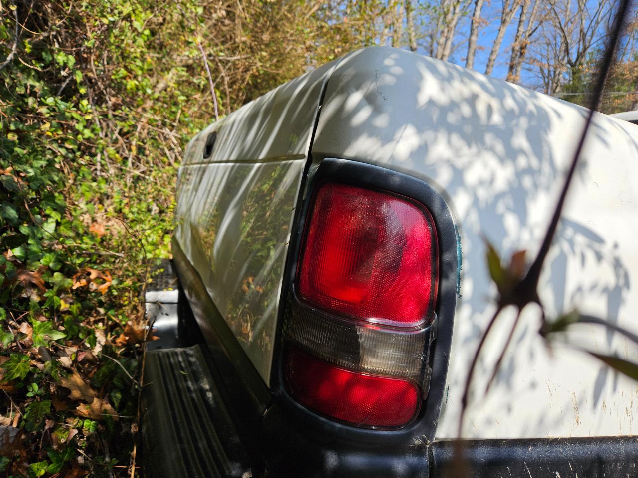 Dodge Ram 1500 Quad Cab Short Bed 2WD 2001