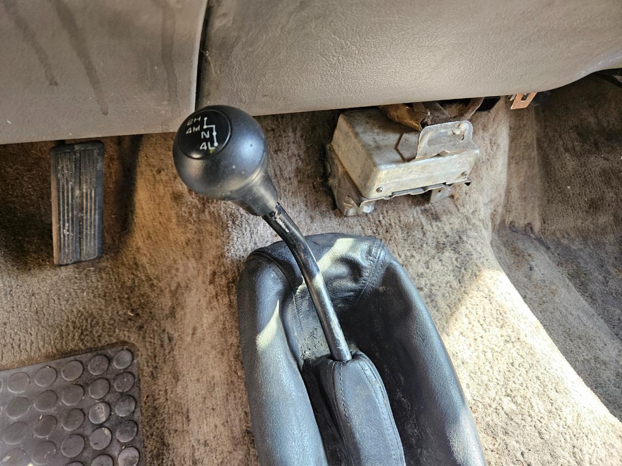 Dodge Ram 1500 Quad Cab Short Bed 2WD 2001