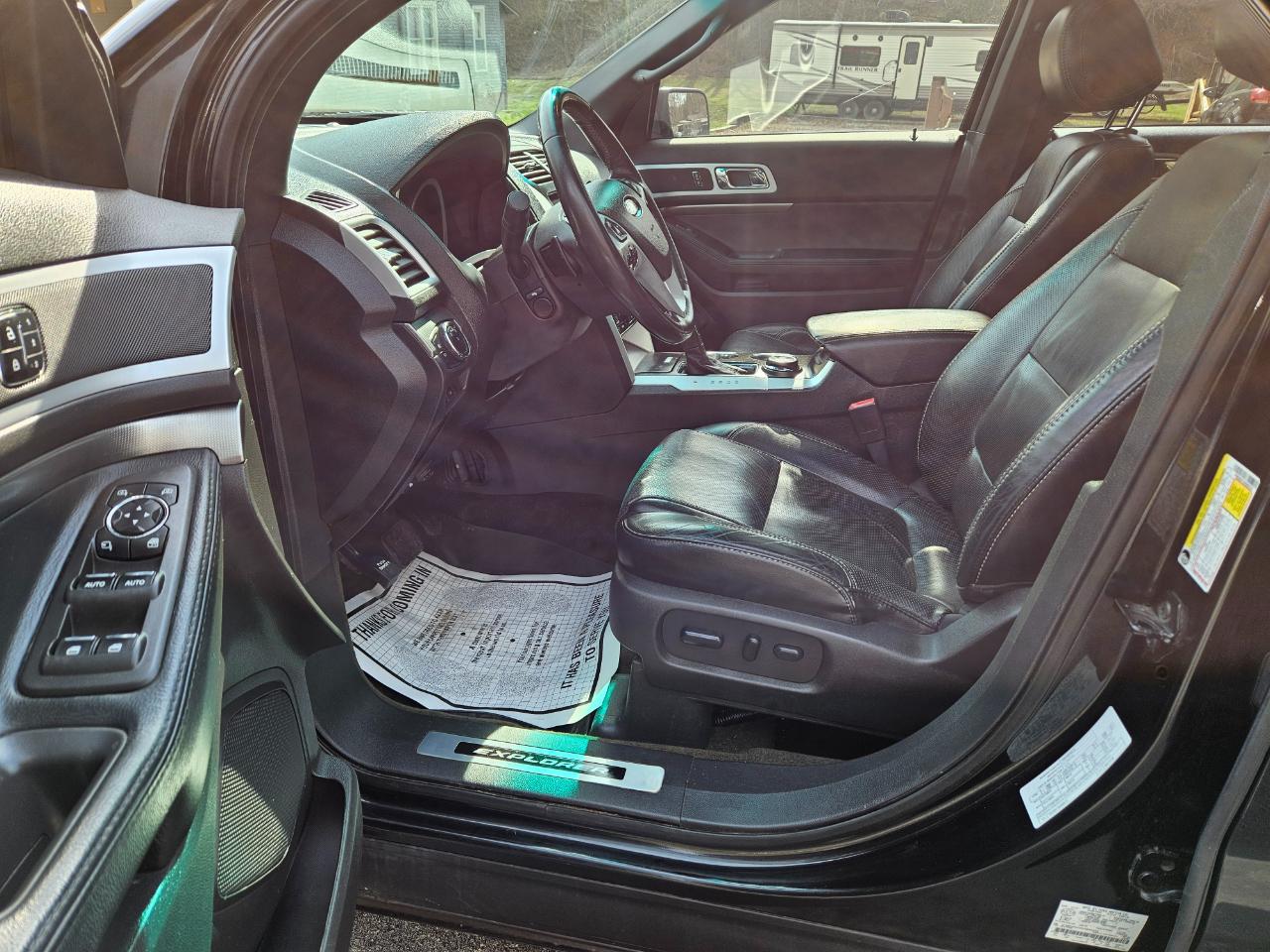 Ford Explorer Sport 4WD 2013