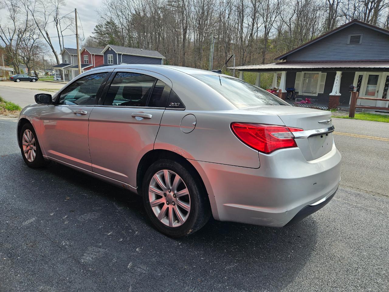 Chrysler 200 Touring 2012