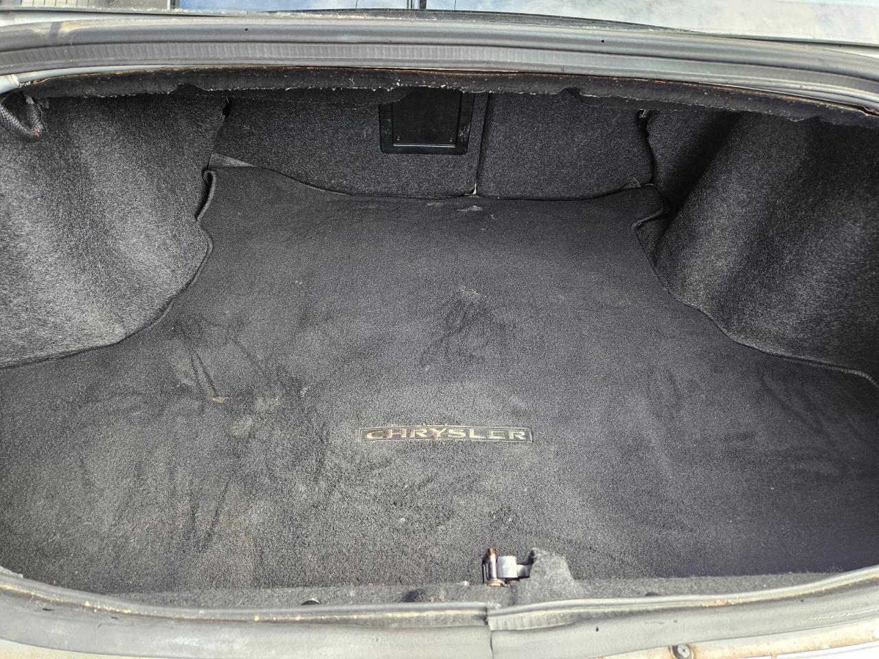 Chrysler 200 Touring 2012