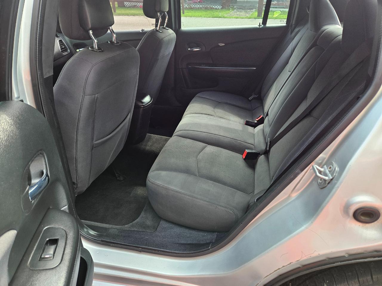 Chrysler 200 Touring 2012