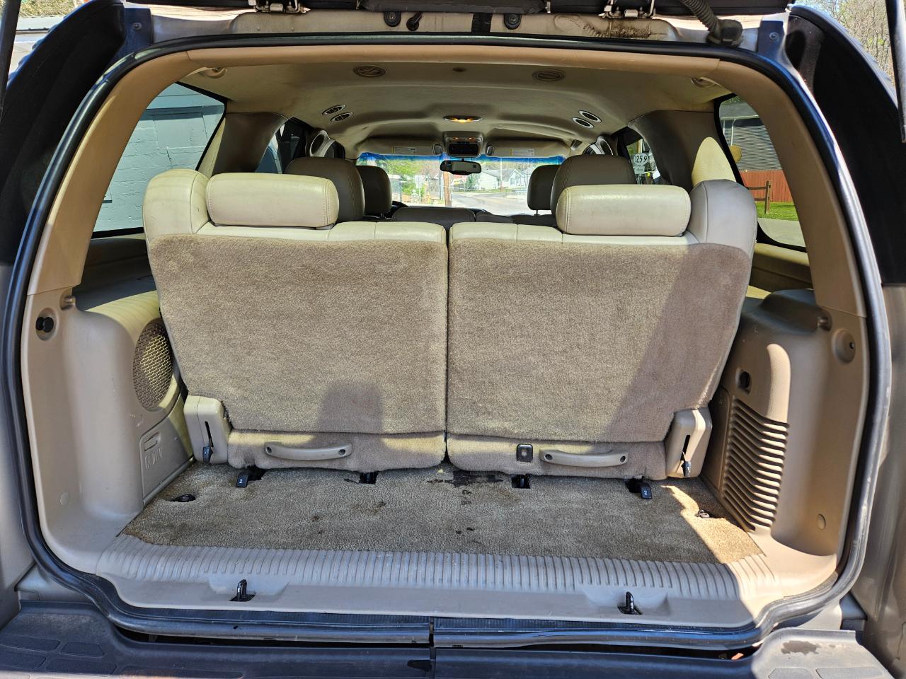 Chevrolet Tahoe 4WD 2003